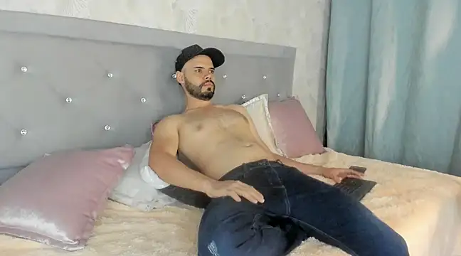 Snapshot of Luke_Diaz7 chatting on 23, 2, 2025 Luke Diaz7 online show from 23, 2, 2025