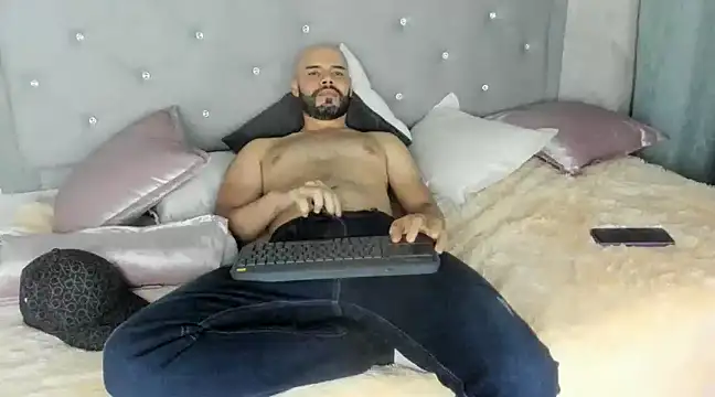 Snapshot of Luke_Diaz7 chatting on 24, 2, 2025 Luke Diaz7 online show from 24, 2, 2025