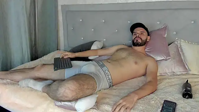 Snapshot of Luke_Diaz7 chatting on 2, 3, 2025 Luke Diaz7 online show from 2, 3, 2025