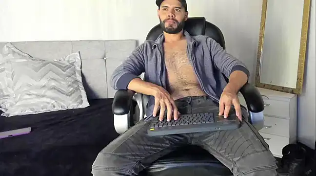 Snapshot of Luke_Diaz7 chatting on 21, 3, 2025 Luke Diaz7 online show from 21, 3, 2025