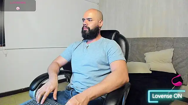 Snapshot of Luke_Diaz7 chatting on 4, 10, 2025 Luke Diaz7 online show from 4, 10, 2025