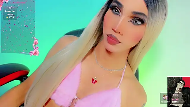 Snapshot of emelly_horny_ chatting on 29, 9, 2025 emelly horny online show from 29, 9, 2025