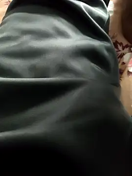 Snapshot of AarthiRaju chatting on 12, 11, 2025 AarthiRaju online show from 12, 11, 2025