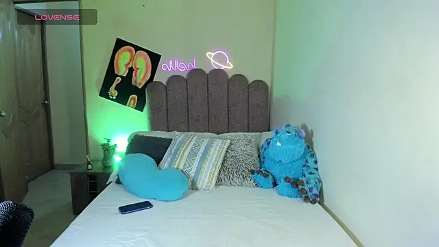 Snapshot of Maryybellax chatting on 8, 3, 2025 Maryybellax online show from 8, 3, 2025