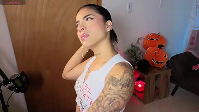 Snapshot of Maryybellax chatting on 16, 10, 2025 Maryybellax online show from 16, 10, 2025