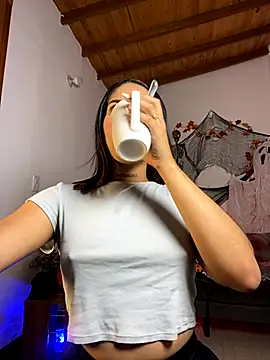 Snapshot of Maryybellax chatting on 20, 10, 2025 Maryybellax online show from 20, 10, 2025