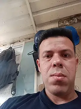 Snapshot of jhon_1988_24 chatting on 17, 5, 2026 jhon 1988 24 online show from 17, 5, 2026
