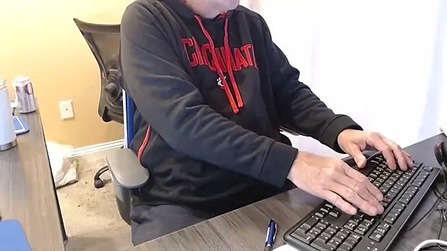 olderandwiser2 online show from 5, 3, 2025