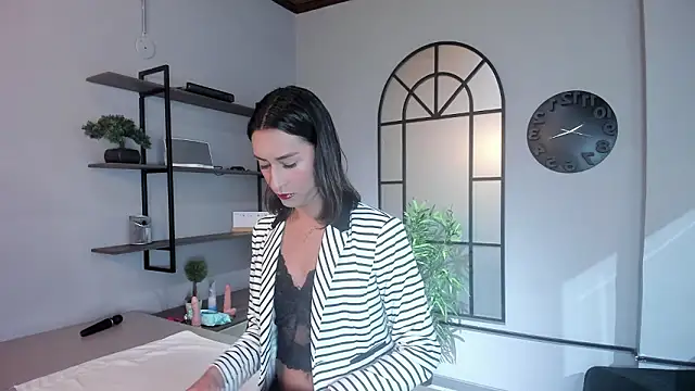 Georgina Palacios  online show from 3, 3, 2026