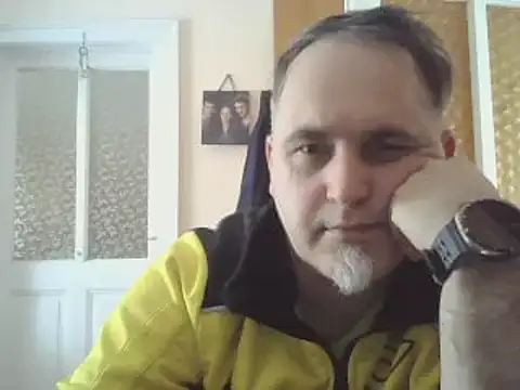 Snapshot of Szolga10 chatting on 25, 2, 2025 Szolga10 online show from 25, 2, 2025