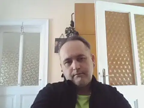 Snapshot of Szolga10 chatting on 7, 3, 2025 Szolga10 online show from 7, 3, 2025