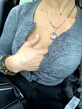 Snapshot of DeboraXporn chatting on 10, 11, 2025 DeboraXporn online show from 10, 11, 2025