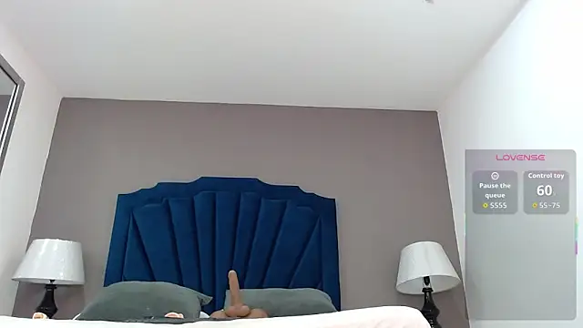 Snapshot of KatiaFosterr chatting on 17, 12, 2025 KatiaFosterr online show from 17, 12, 2025