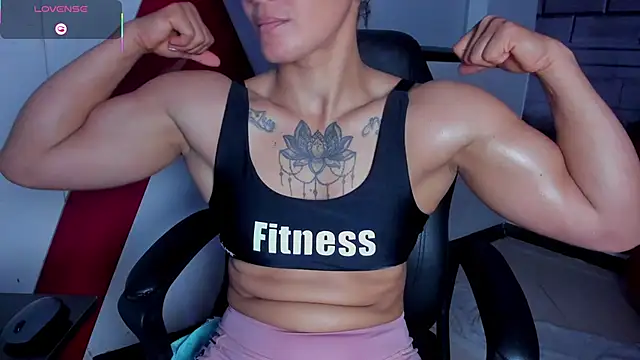 Snapshot of cristal_crossfitx chatting on 15, 3, 2025 cristal crossfitx online show from 15, 3, 2025
