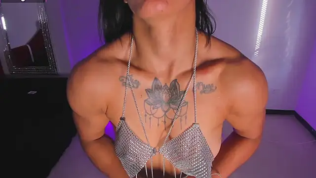 Snapshot of cristal_crossfitx chatting on 19, 3, 2025 cristal crossfitx online show from 19, 3, 2025