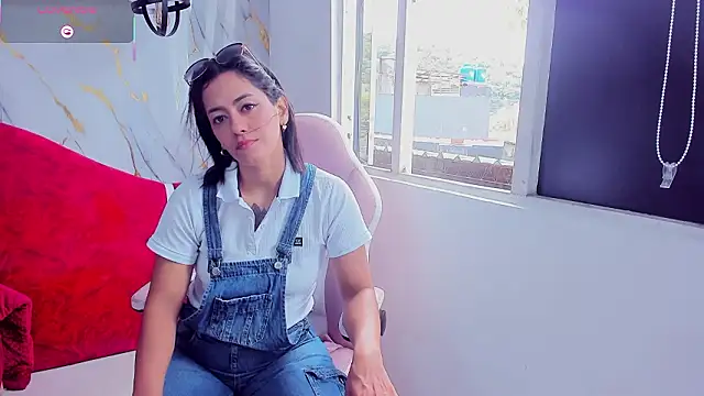 Snapshot of cristal_crossfitx chatting on 18, 1, 2026 cristal crossfitx online show from 18, 1, 2026