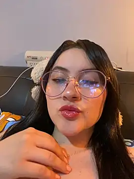 ValentinaOrtiz3 online show from 12, 10, 2025