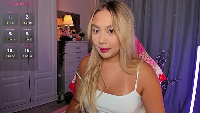 Snapshot of _Loneve__ chatting on 8, 10, 2025  Loneve   online show from 8, 10, 2025