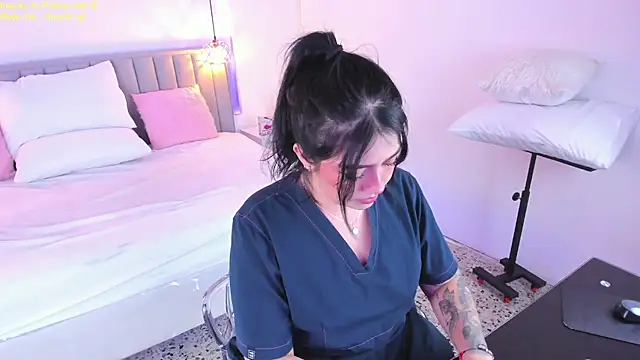 isolari  online show from 8, 1, 2025