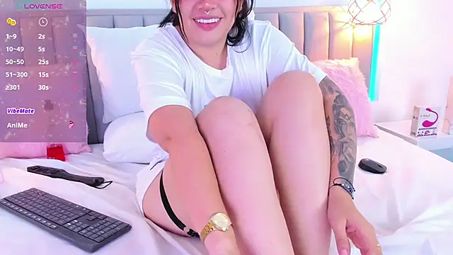 isolari  online show from 8, 1, 2025