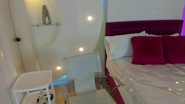 isolari  online show from 10, 2, 2025