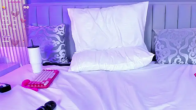 isolari  online show from 23, 3, 2025