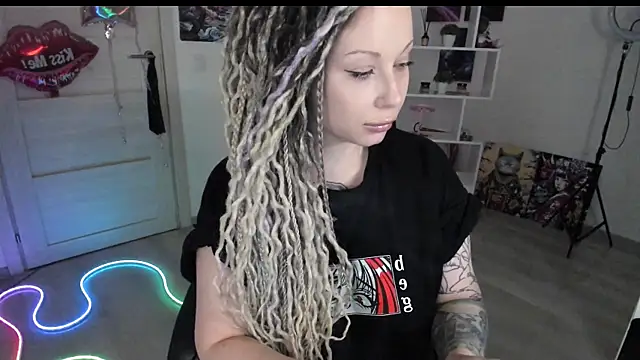 HoneySallyMoore online show from 4, 4, 2026