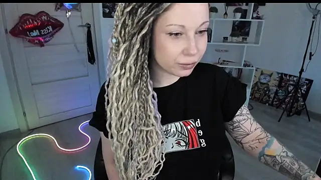 HoneySallyMoore online show from 18, 4, 2026