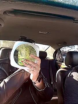 Snapshot of Greta_Tamar chatting on 7, 10, 2025 Greta Tamar online show from 7, 10, 2025