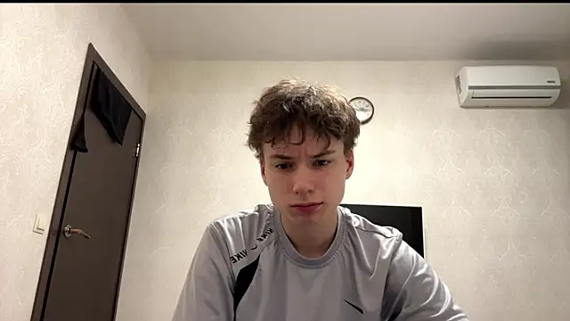 Snapshot of aronrodrigos chatting on 12, 2, 2025 aronrodrigos online show from 12, 2, 2025