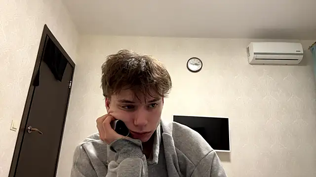 Snapshot of aronrodrigos chatting on 15, 2, 2025 aronrodrigos online show from 15, 2, 2025