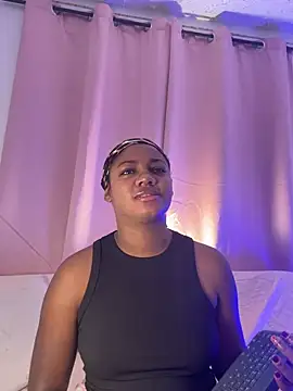 Daphnewalker   online show from 28, 6, 2026