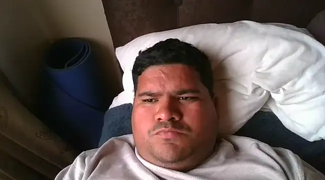 Snapshot of oscarshow24 chatting on 11, 3, 2025 oscarshow24 online show from 11, 3, 2025