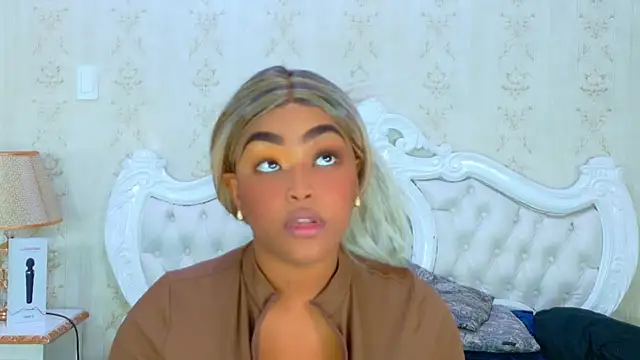 TianahGlow online show from 17, 10, 2025