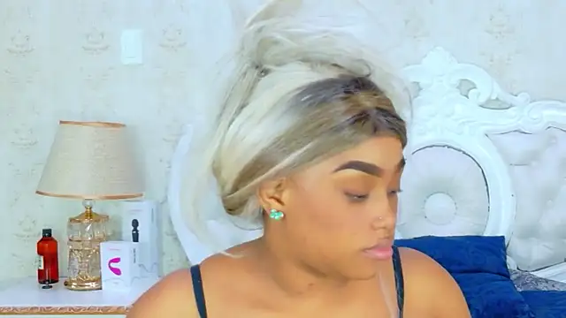 TianahGlow online show from 4, 12, 2025