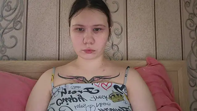 Little kitsune1707 online show from 7, 10, 2025