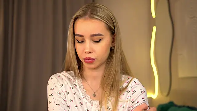  Spring Day  online show from 26, 10, 2025