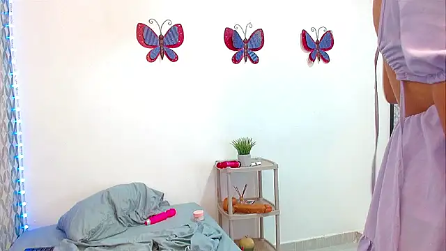 Emilybateee online show from 1, 3, 2025