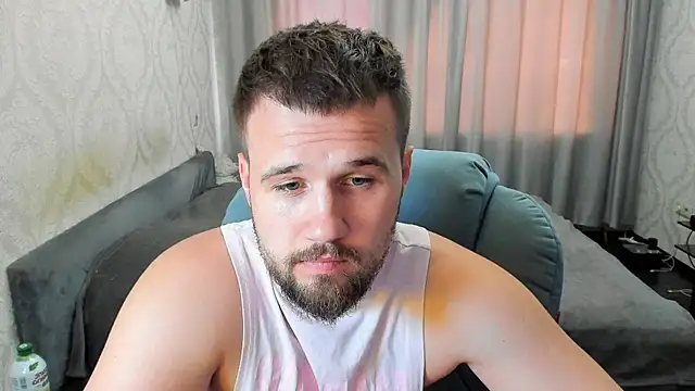 Snapshot of Vladik_b chatting on 5, 7, 2026 Vladik b online show from 5, 7, 2026