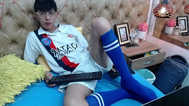 Estiv18  online show from 23, 3, 2025