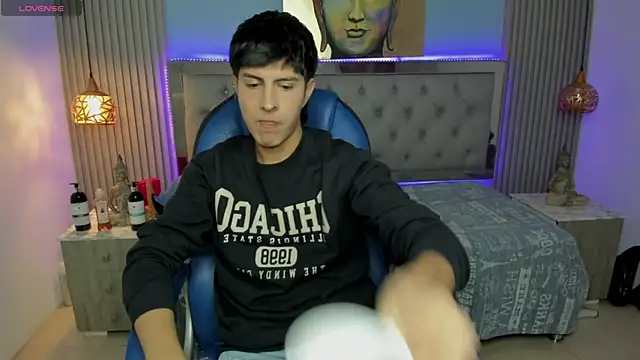 Estiv18  online show from 25, 11, 2025