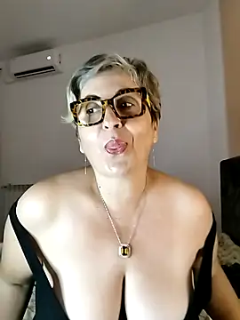 Snapshot of Pumabionda chatting on 8, 9, 2025 Pumabionda online show from 8, 9, 2025