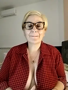 Snapshot of Pumabionda chatting on 14, 11, 2025 Pumabionda online show from 14, 11, 2025