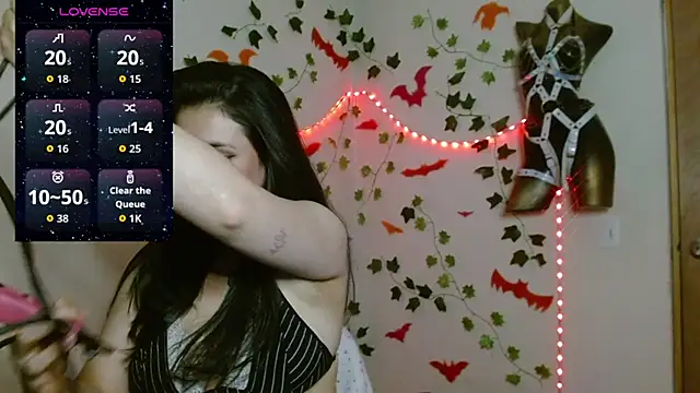 Snapshot of SamanthaGreen- chatting on 12, 10, 2025 SamanthaGreen- online show from 12, 10, 2025