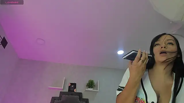 EmiliaRose  online show from 17, 11, 2025