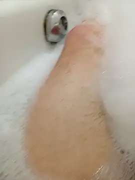 Snapshot of flo000031 chatting on 19, 1, 2026 flo000031 online show from 19, 1, 2026