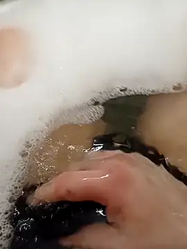 Snapshot of flo000031 chatting on 2, 3, 2026 flo000031 online show from 2, 3, 2026