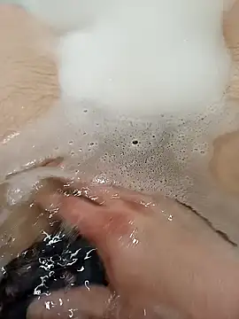 Snapshot of flo000031 chatting on 16, 3, 2026 flo000031 online show from 16, 3, 2026