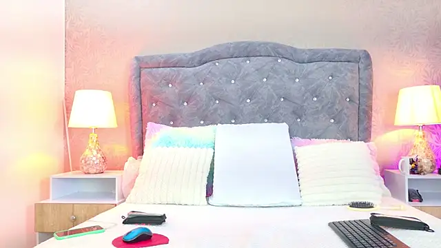 Snapshot of YesyHills chatting on 22, 3, 2026 YesyHills online show from 22, 3, 2026