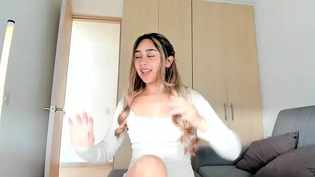 Hornyholly   online show from 31, 1, 2026